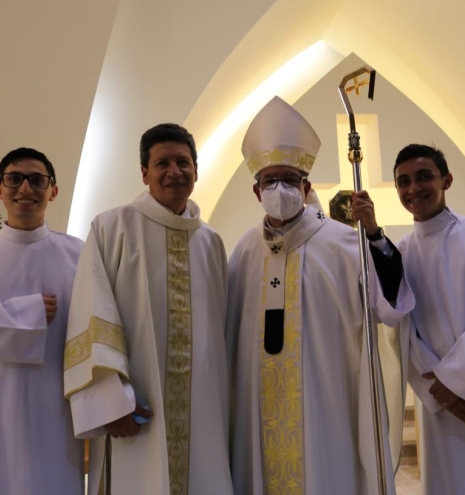 Visita Monseñor Luis José Rueda Aparicio.